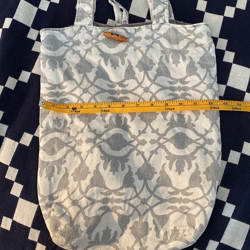 Handbag - Picture 2 of 4